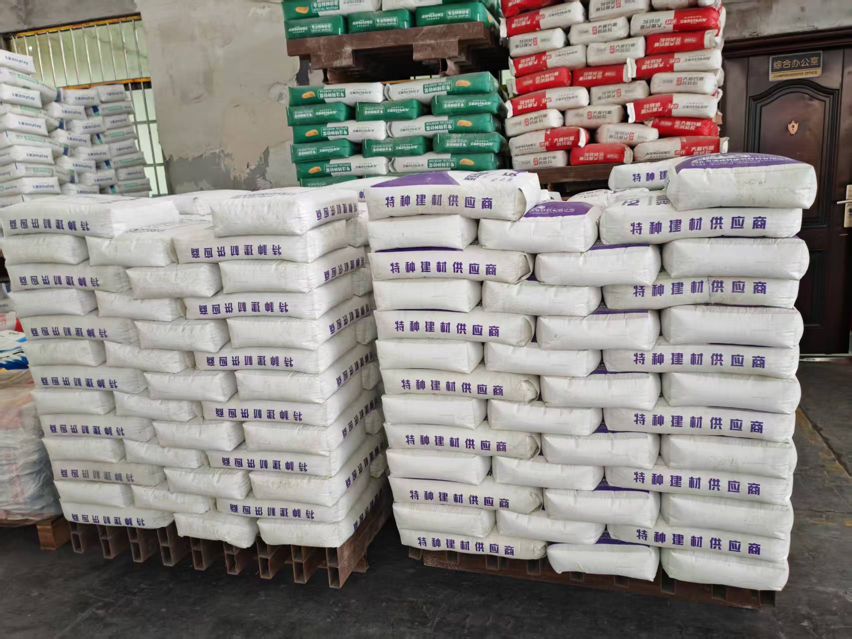 灵丘拱顶带模注浆料